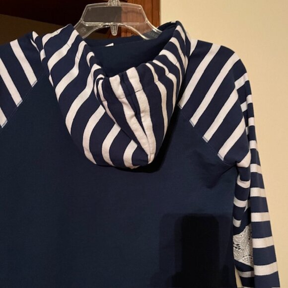 2 Disney Mickey Mouse Hoodies Size M - Picture 8 of 12